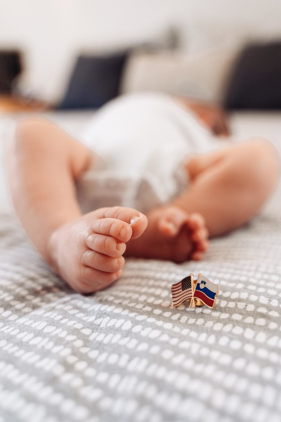 Life-style fotografiranje novorojenčka v studiu v Ljubljani ali doma
