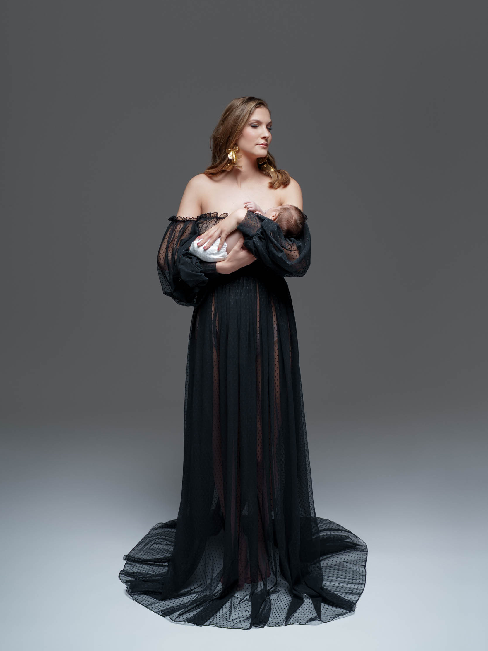Profesionalna fotografija, čarobno oblečena modelka, fotografija v Ljubljani, foto studio.